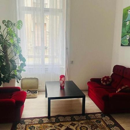 Doxie Rooms And Beds Будапеща Екстериор снимка